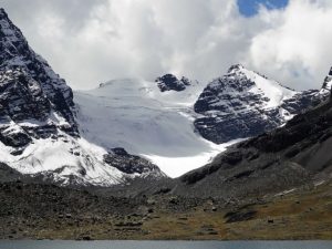 Glacier menant au Pico Tarija vu depuis le campement